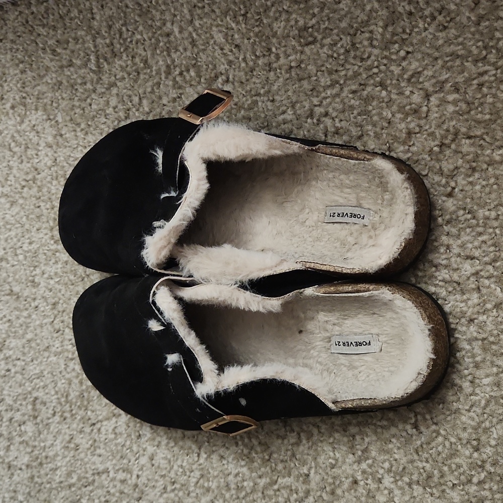 Forever 21 clogs